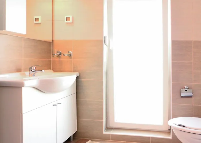 In With Wifi Lejlighed Nin